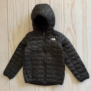 The North Face Boys Size 5T ThermoBall Eco Insulation Puffer Hooded Jacket